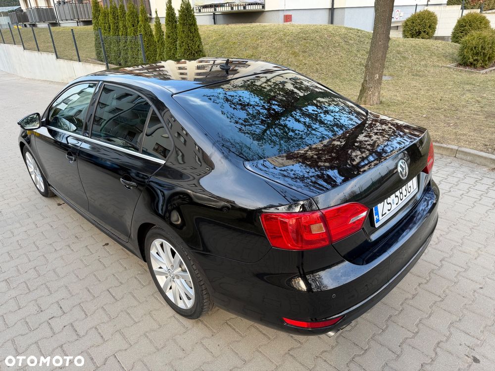 Volkswagen Jetta - 15