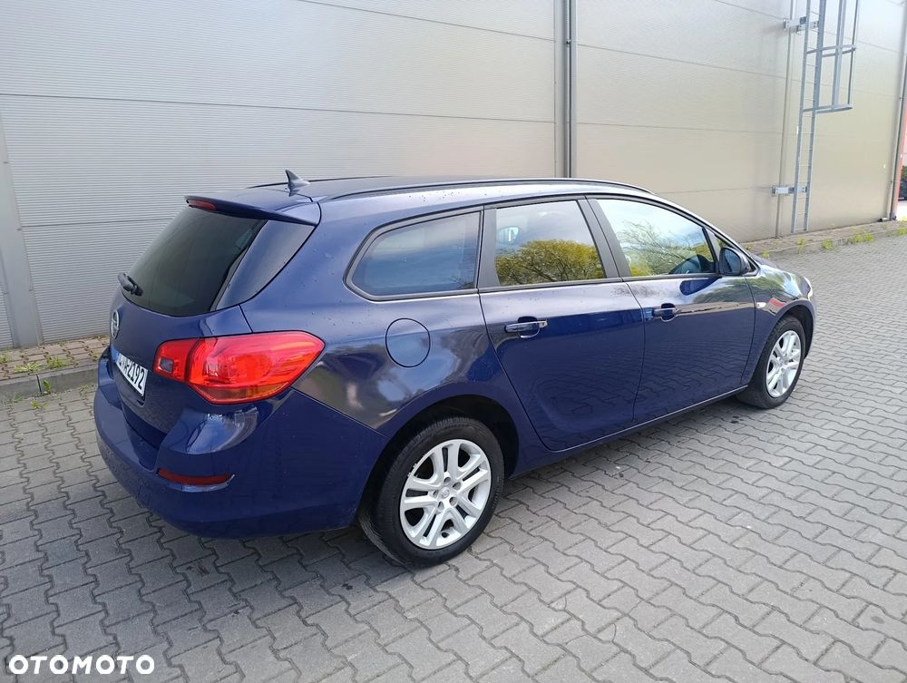 Opel Astra 1.4 T Edition 150 - 11