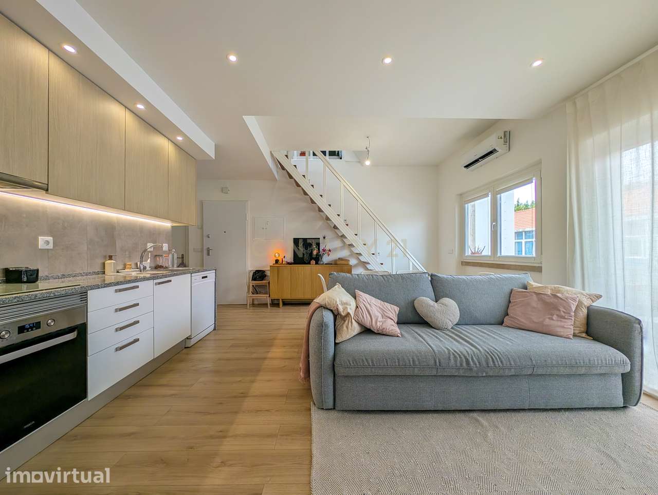 Apartamento de 3+1 assoalhadas totalmente renovado. - 2 Varandas - Grande imagem: 2/38