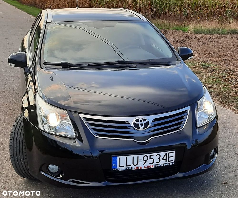 Toyota Avensis 1.6 Luna EU5 - 9