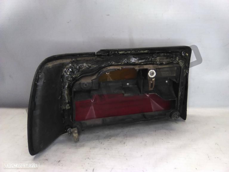 Farolim Trás Painel Direito  Toyota Corolla Vi (e90) [1987_1994 - 2