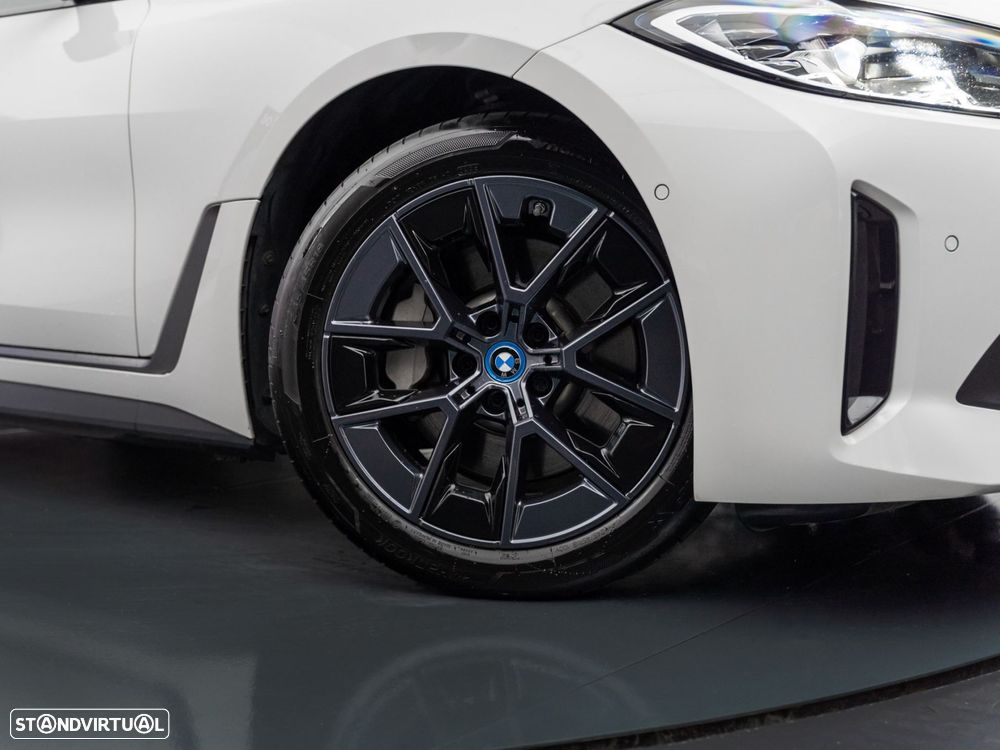 BMW i4 eDrive40 Pack Desportivo M - 9