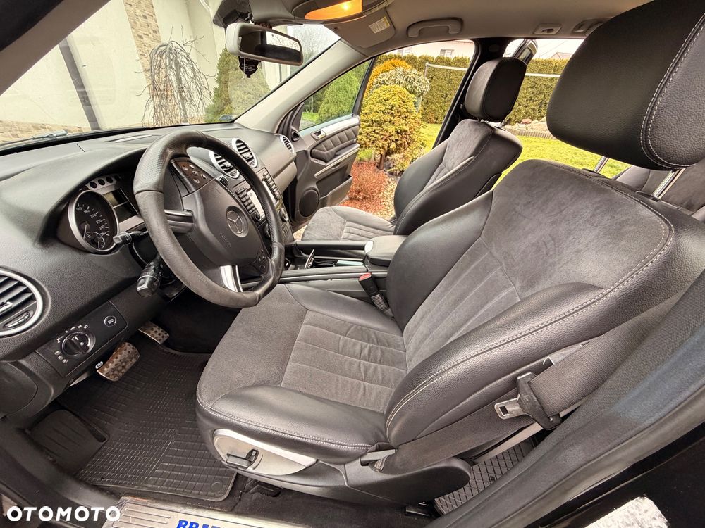 Mercedes-Benz ML - 17