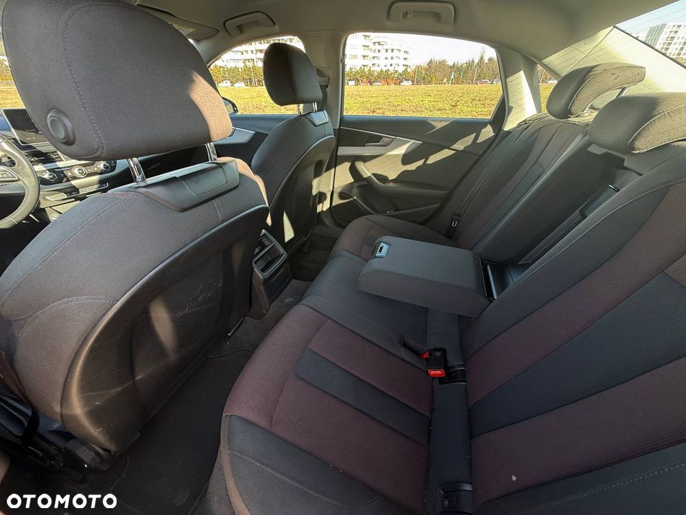 Audi A4 Limousine - 13