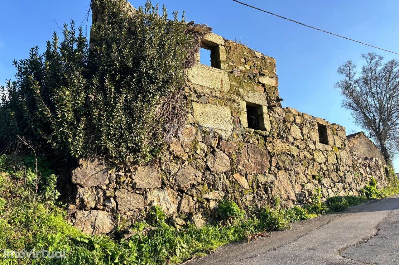 Ruína T2 para restauro - Grande imagem: 5/16