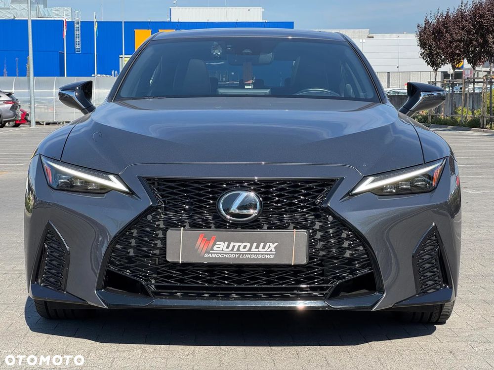 Lexus IS - 8