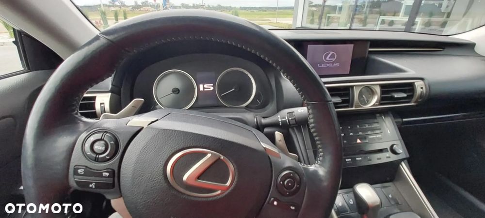 Lexus IS - 17