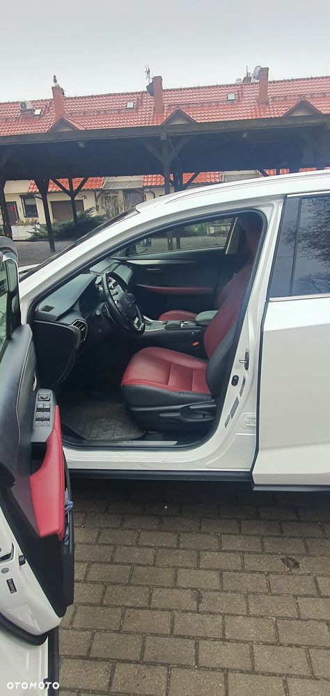 Lexus NX 300h Elegance + Business AWD - 8