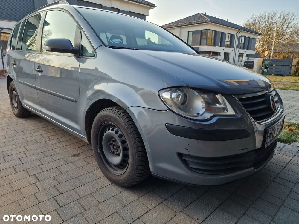 Volkswagen Touran 1.9 TDI DPF Conceptline - 3