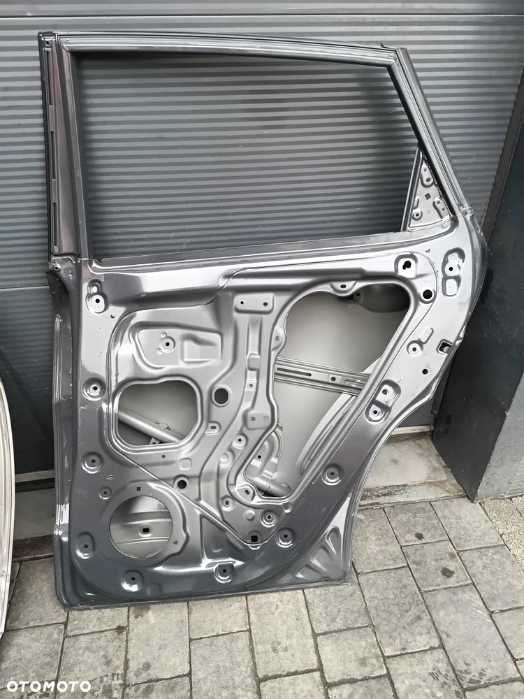 Hyundai Kona II 2024 Tył strona prawa Drzwi tylne - 4