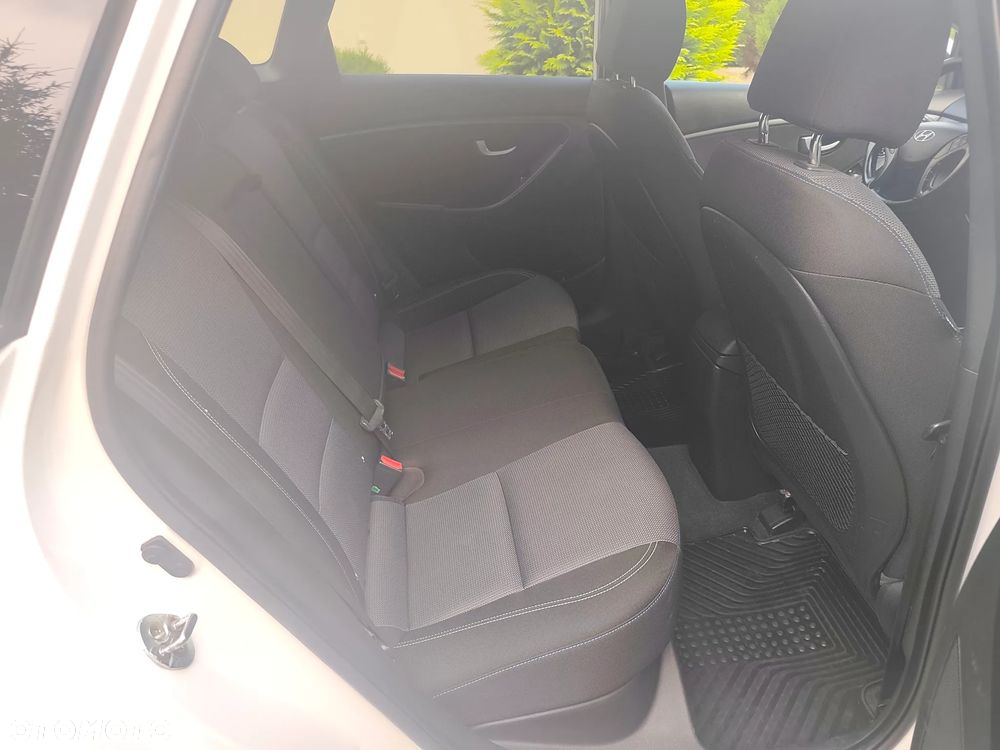 Hyundai i30 1.6 CRDi BlueDrive Go - 12