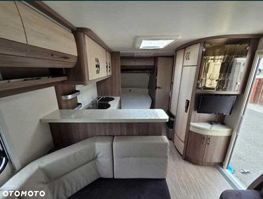 Hobby De Luxe 560 CFe - 4