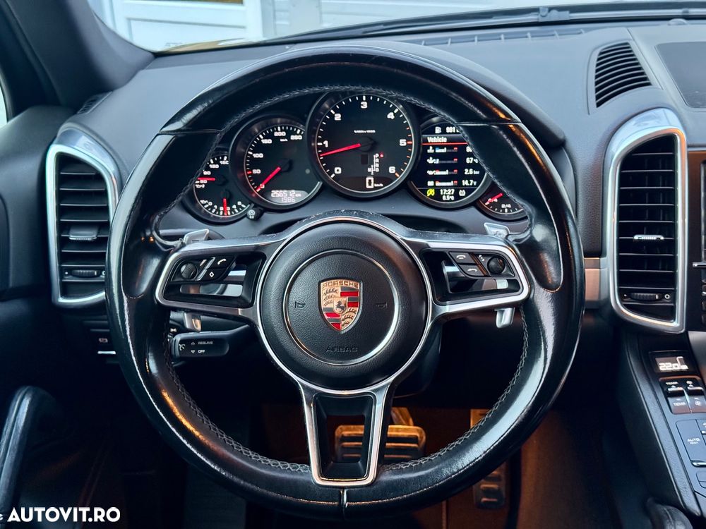 Porsche Cayenne Diesel Platinum Edition - 7