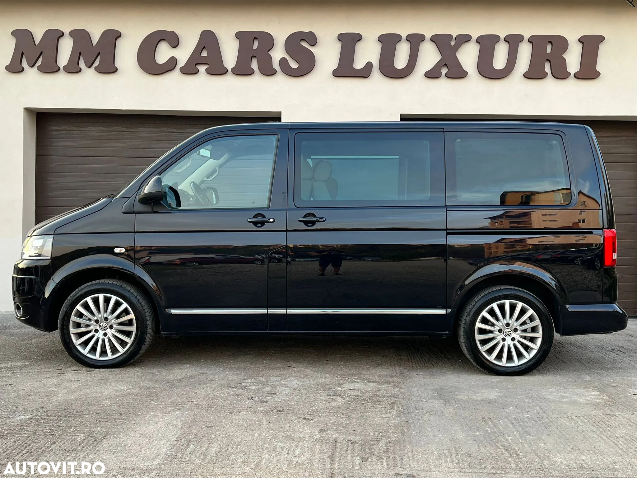 Volkswagen Multivan - 12