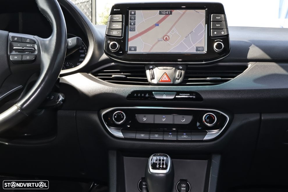 Hyundai i30 SW 1.0 T-GDi Comfort+Navi - 9