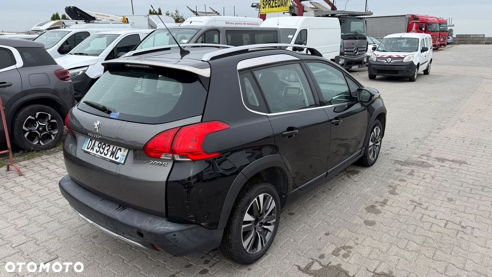 Peugeot 2008 BlueHDi 100 Active - 4