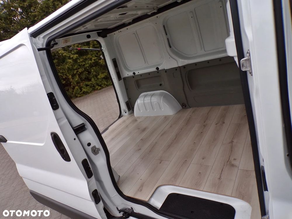 Renault TRAFIC - 23