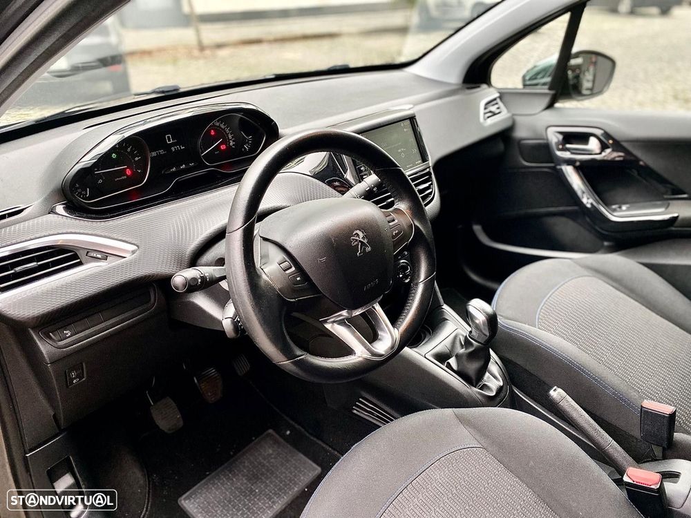 Peugeot 208 1.2 PureTech Style - 13