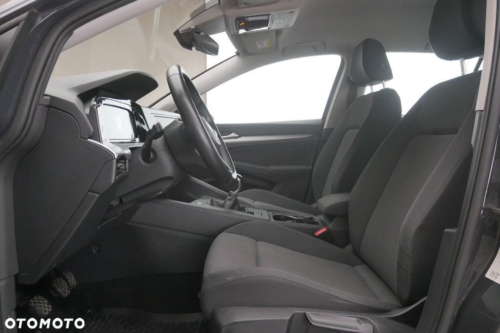 Volkswagen Golf VIII 1.0 TSI - 12