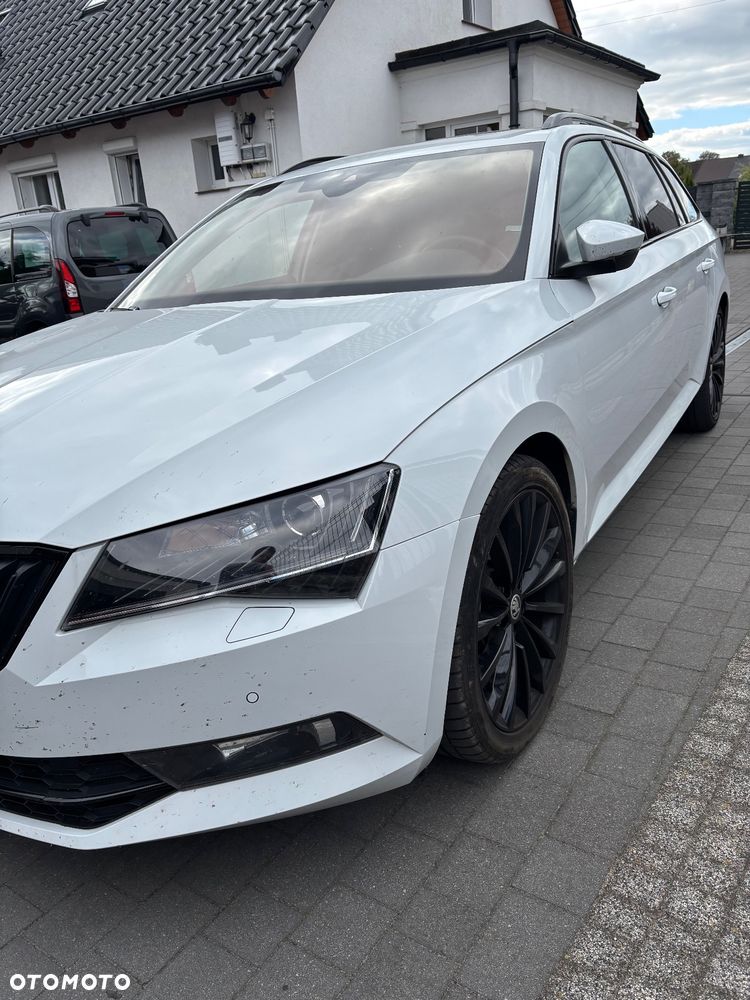 Skoda Superb 2.0 TDI DSG Style - 33