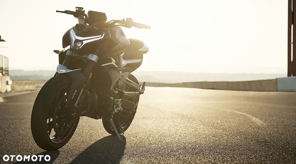CFMoto 800NK - 4