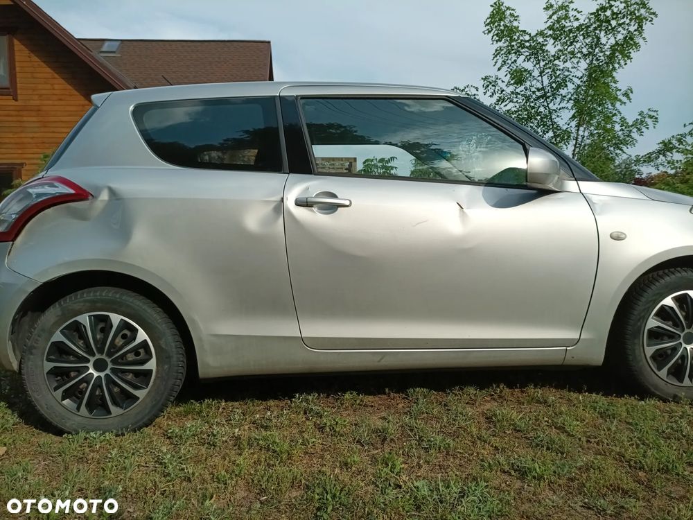 Suzuki Swift - 4
