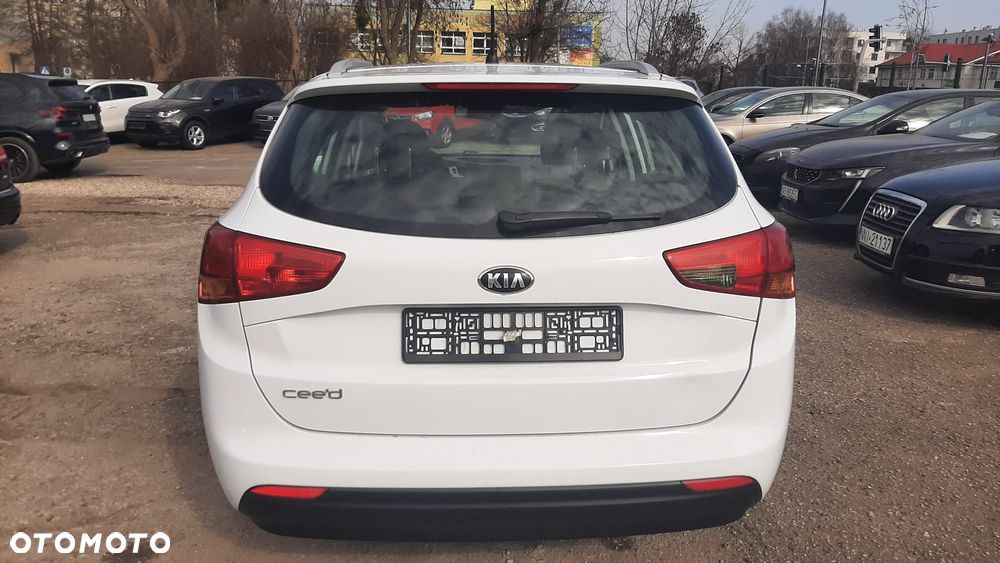 Kia Ceed 1.6 GDI Spirit - 8