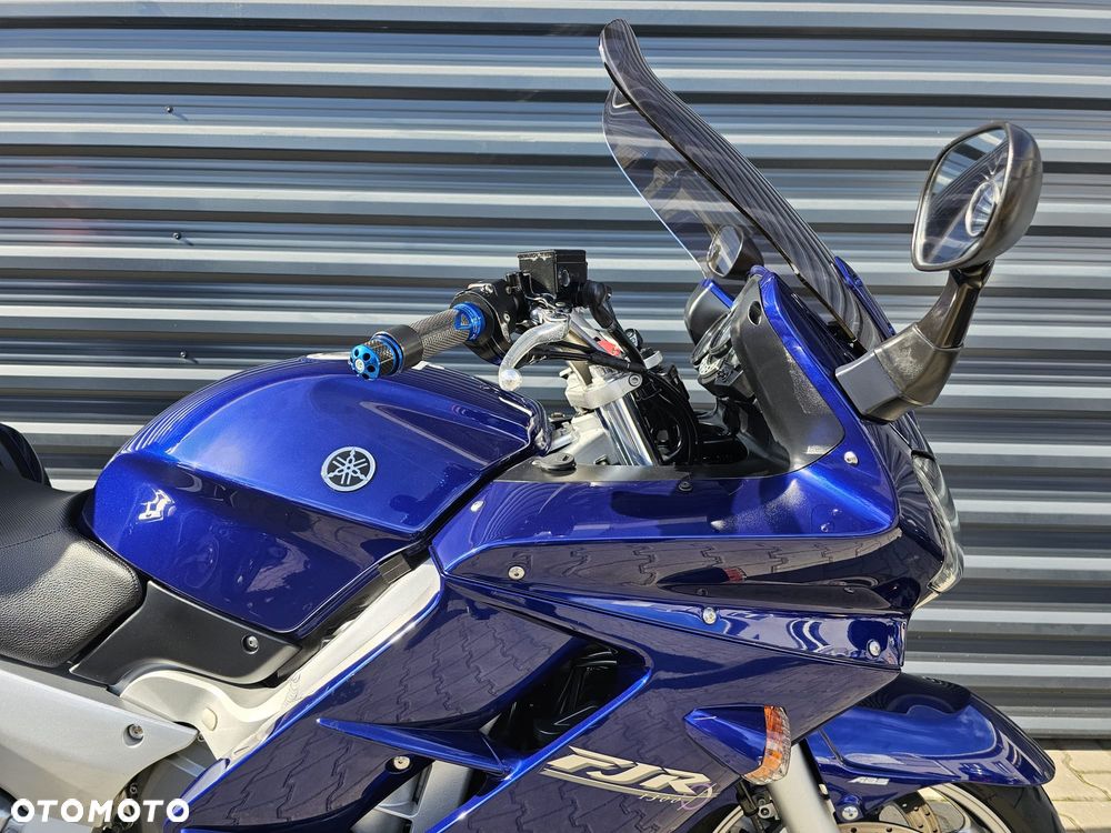 Yamaha FJR - 27
