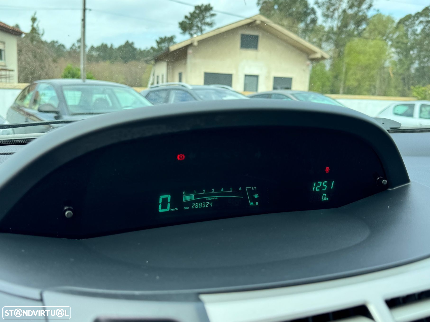 Toyota Yaris 1.4 D-4D AC+VSC - 11