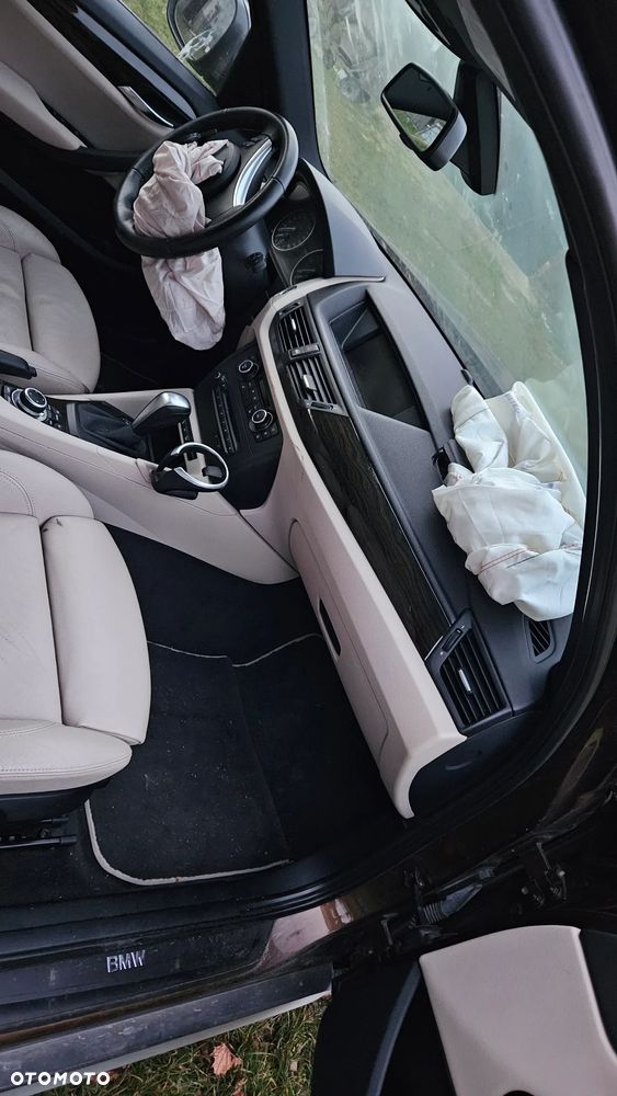 BMW X1 xDrive20d - 8