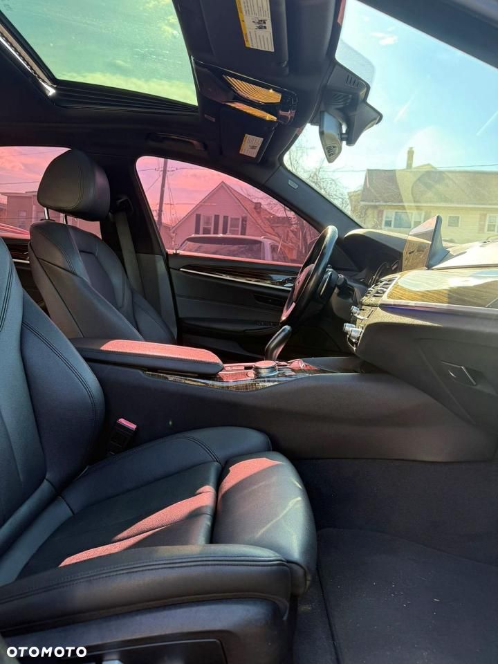BMW Seria 5 530i - 7