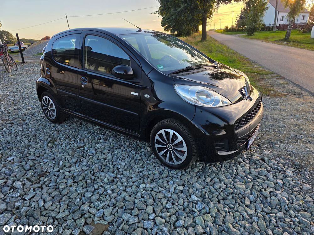 Peugeot 107 1.0 Trendy - 2