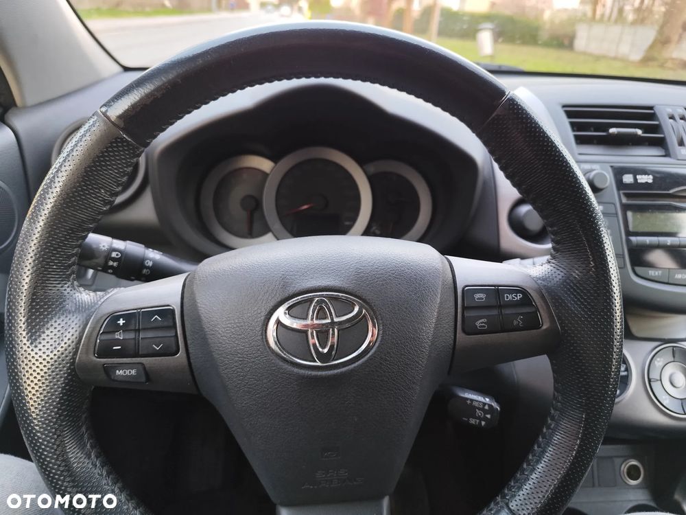 Toyota RAV4 2.2 D-4D 2010 - 16