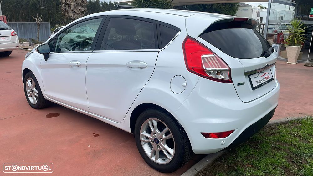 Ford Fiesta 1.0 EcoBoost S&S TITANIUM - 5