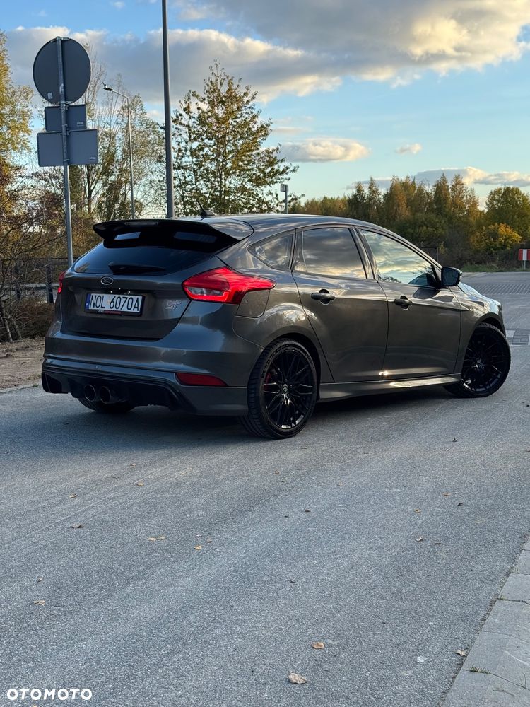 Ford Focus 2.0 EcoBoost ST - 4