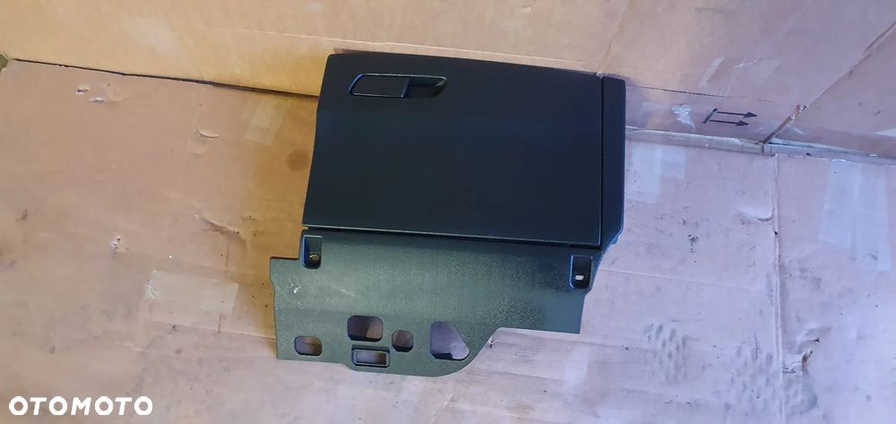 Schowek pasażera Europa Audi A4 B9 EU 8W1857035B - 1