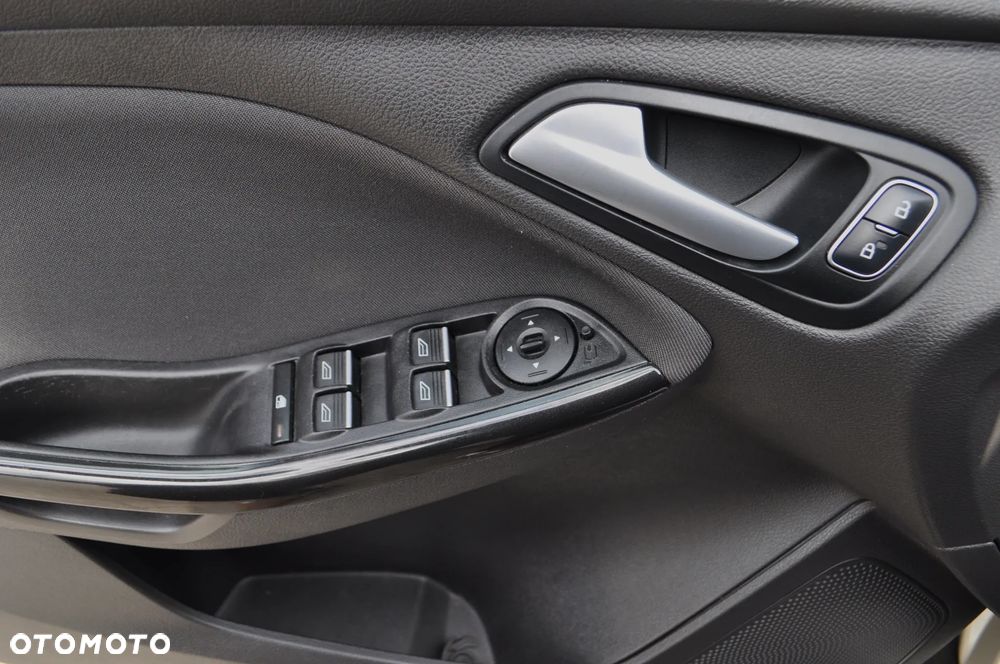 Ford Focus 1.5 EcoBoost Start-Stopp-System Business Edition - 28