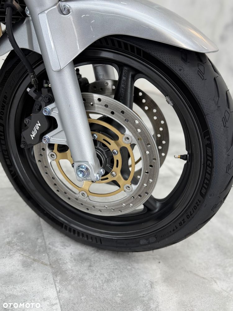 Honda Hornet - 10
