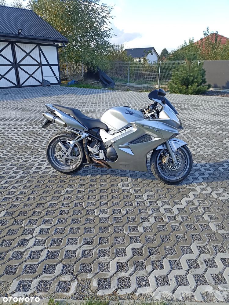 Honda VFR - 6