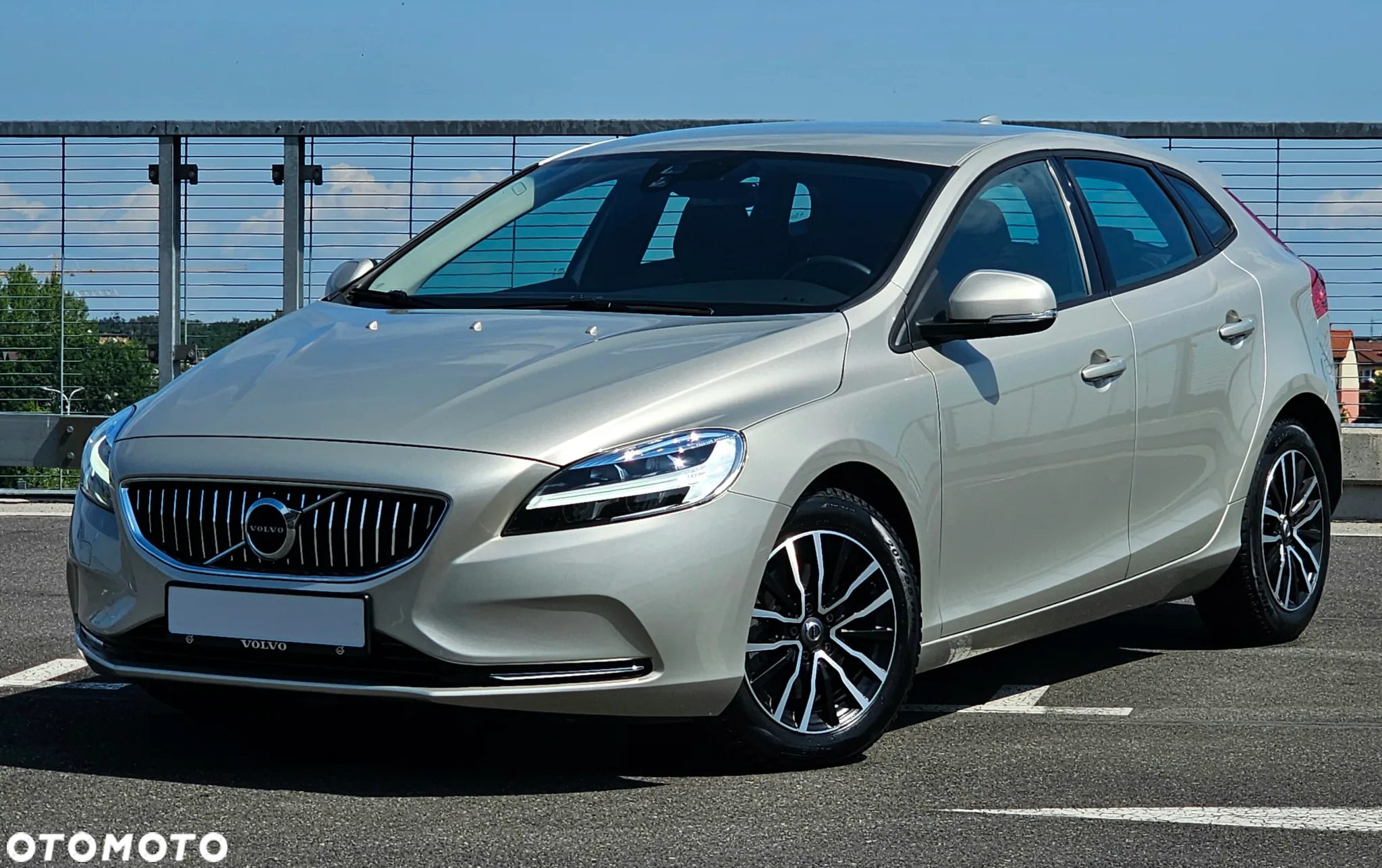 Volvo V40 - 14