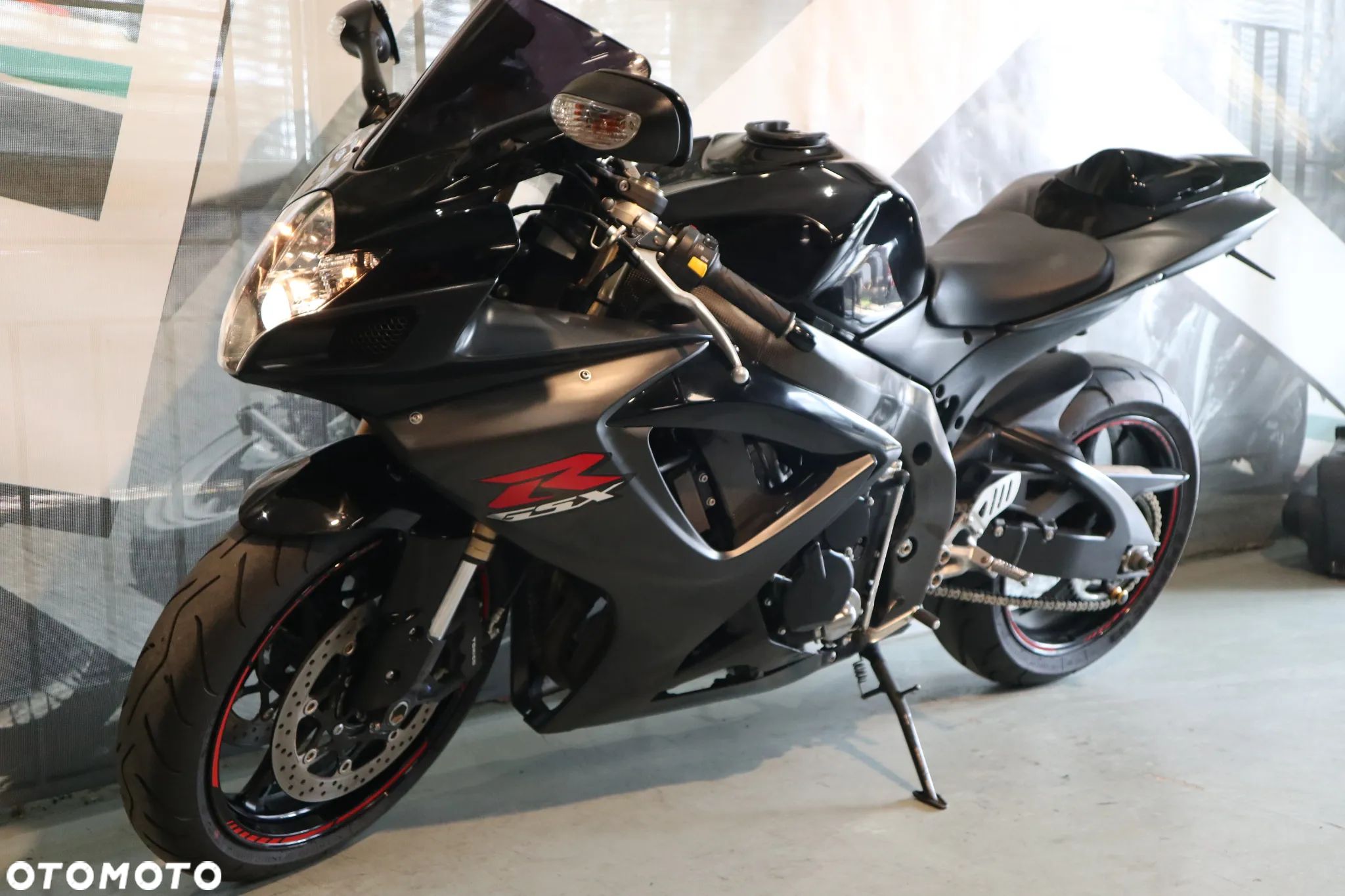 Suzuki GSX-R - 1