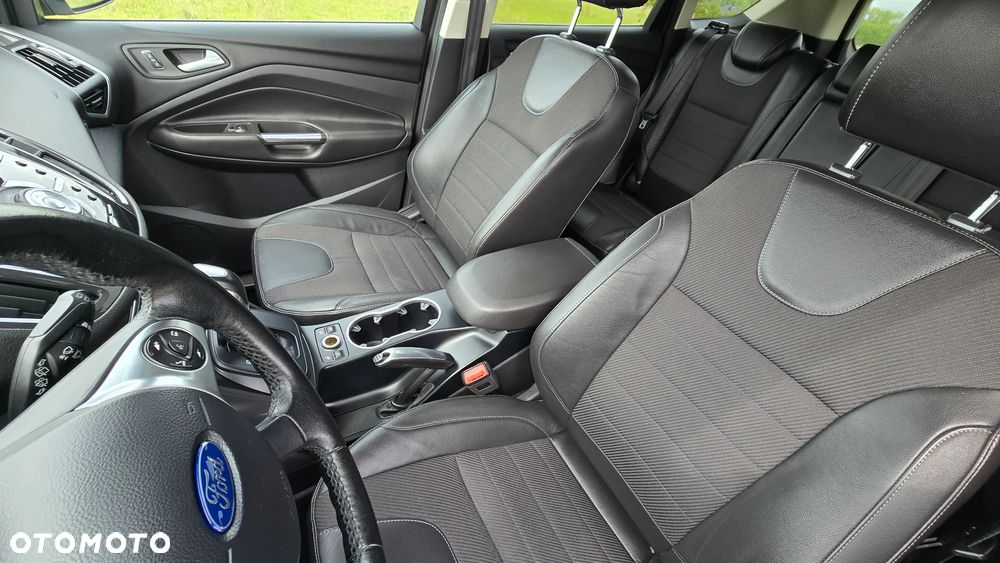 Ford Kuga 2.0 TDCi 4x4 Titanium - 12