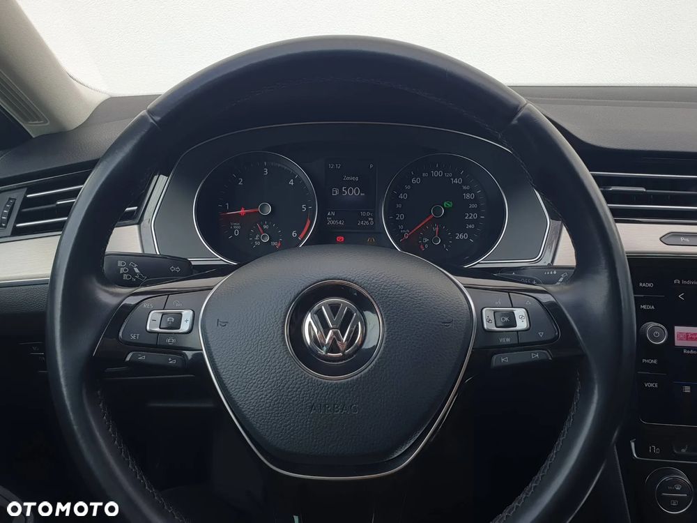 Volkswagen Passat Variant 2.0 TDI BMT Highline DSG - 16
