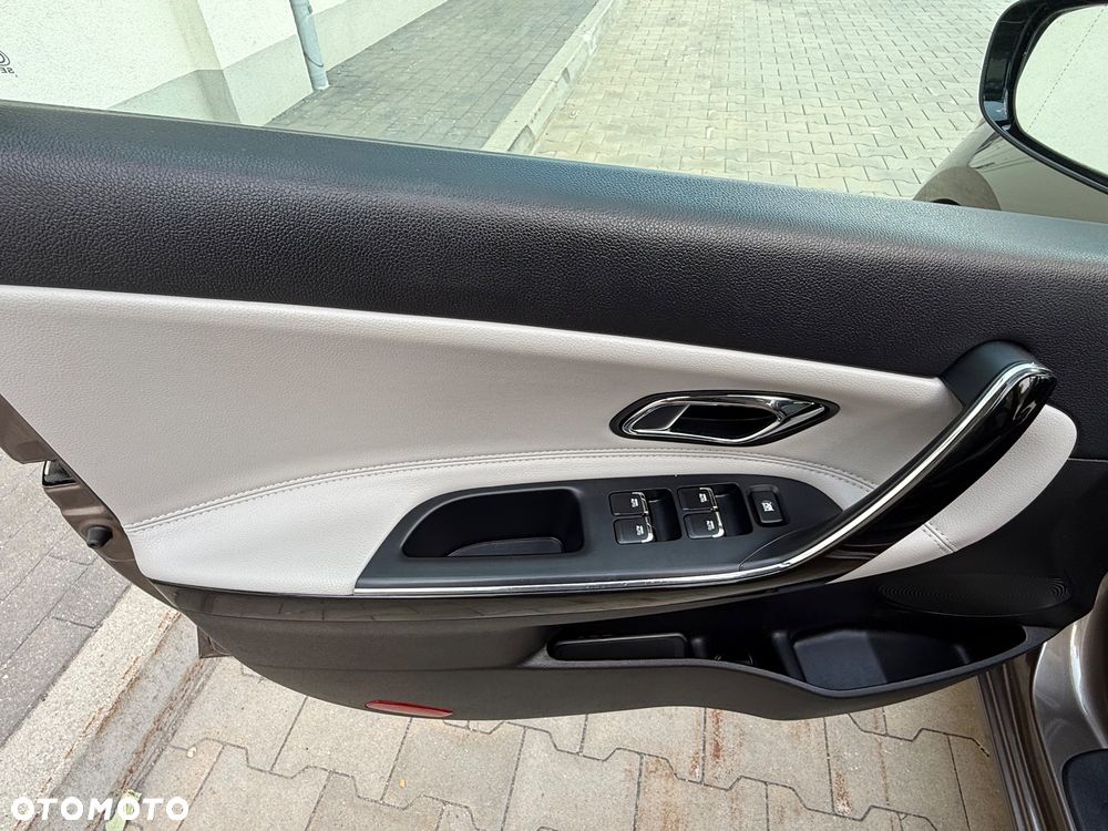 Kia Ceed 1.6 GDI Platinum Edition - 24