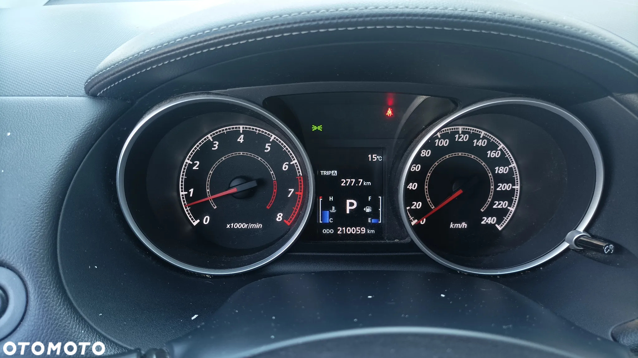 Mitsubishi Outlander 2.4 Intense + CVT - 14