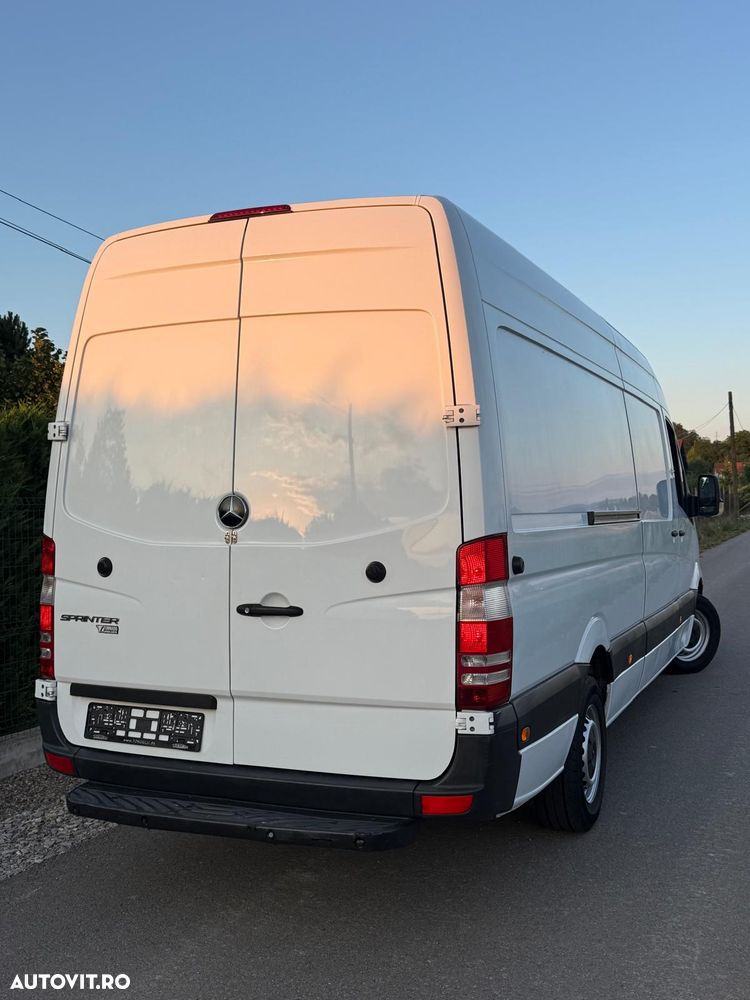 Mercedes-Benz Sprinter - 9