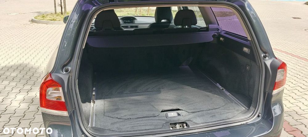 Volvo V70 D3 Momentum - 28