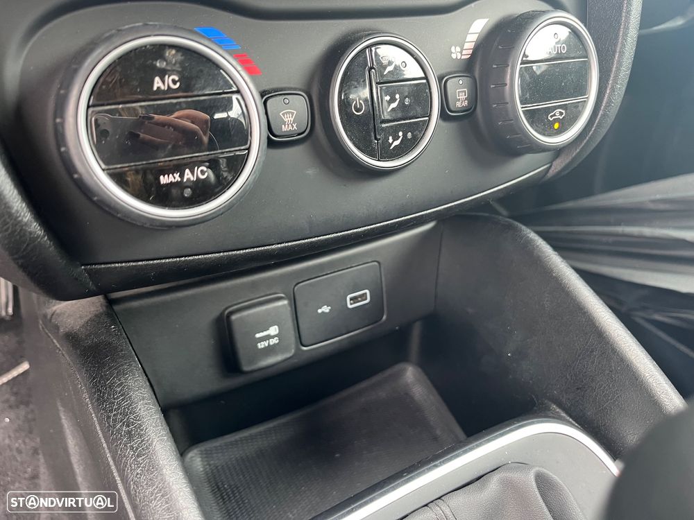 Fiat Tipo Station Wagon 1.3 M-Jet Lounge - 28