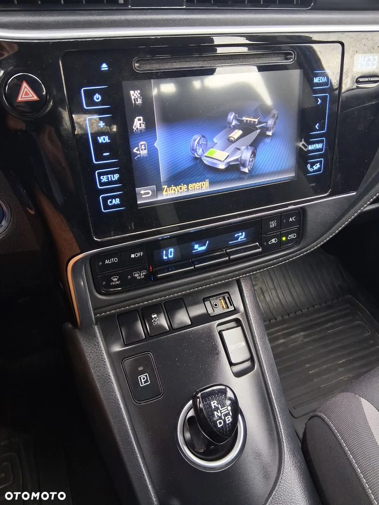 Toyota Auris - 11