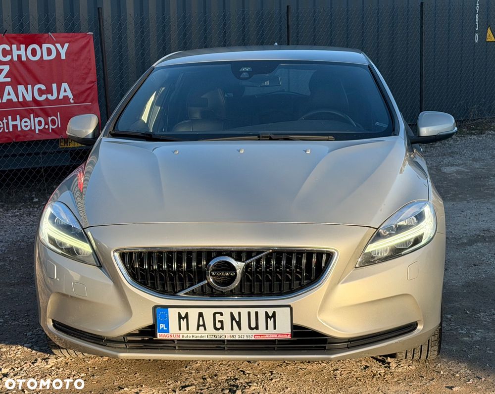 Volvo V40 D3 Momentum - 21